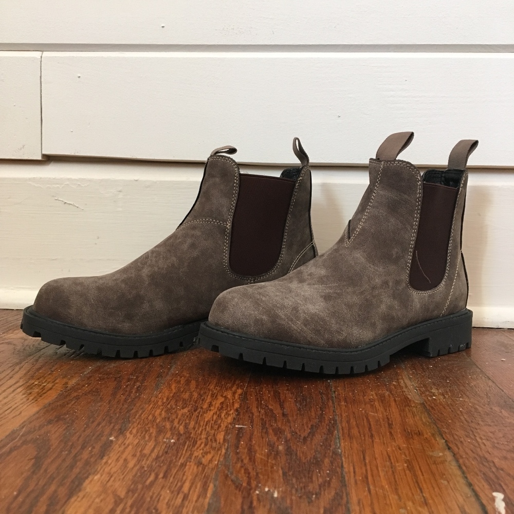 Brand New Chelsea Boots